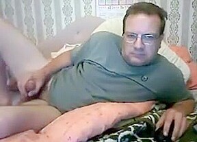 Horny daddy 191118